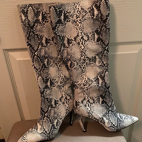 Shoes - Brand New- Knee High Snake boots